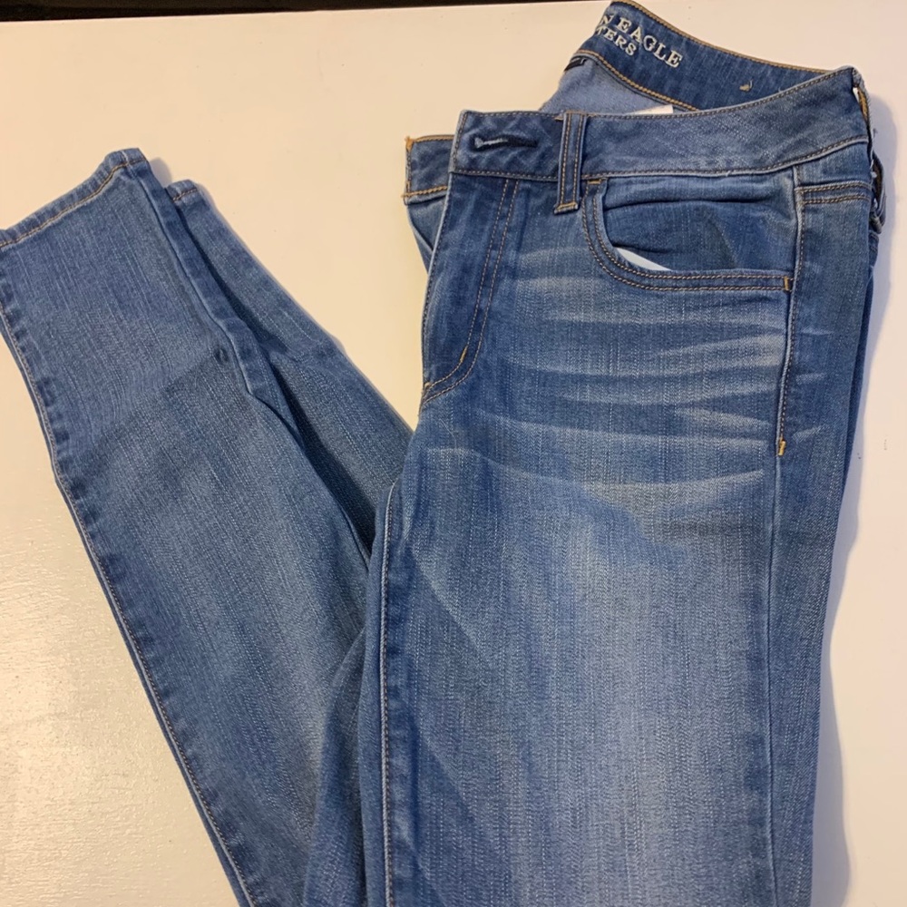 American eagle light wash jeans